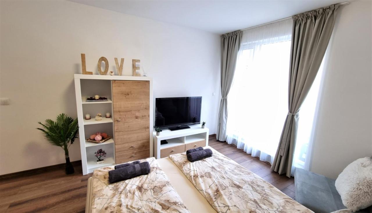 Luxury Quiet Apartment In The City Center Plovdiv Exterior foto